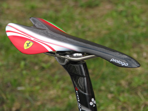 colnago_ferrari_sedlo