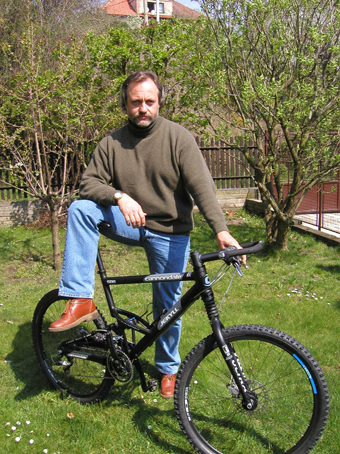 pes_cyklista_zverolekar