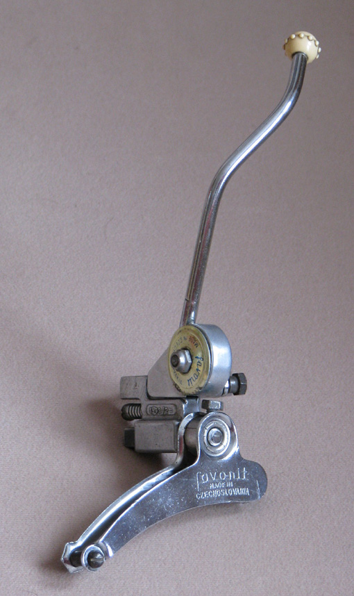 favorit_retro_presmykac