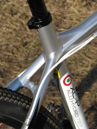 Bianchi JAB 29.1 zadni stavba
