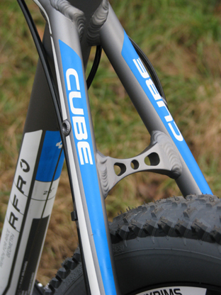 Cube LTD Race zadní stavba